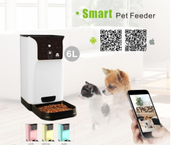 FEEDER camera, microphone include