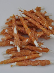 Tyčinka omotaná s kuracím mäsom 250 g